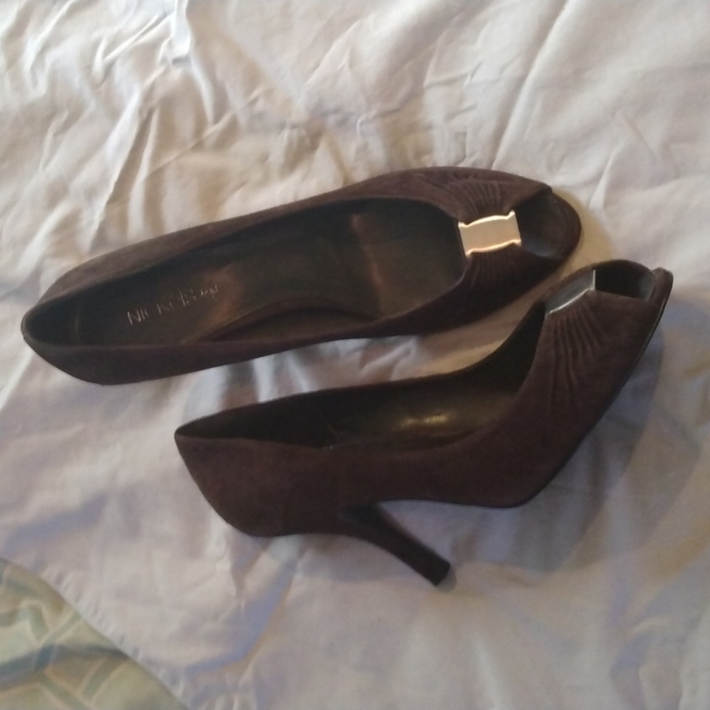 Nickels brown suede heels